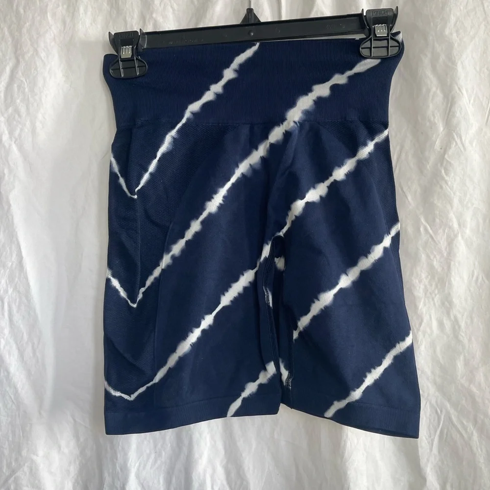 Tory Burch Tory Sport Tie-Dye Biker Shorts Navy High-Waisted Gym Shorts Size S